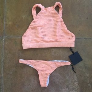 Acacia Dubai 🍑 bikini top + Axel bottoms M
